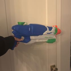 NEW: DISCONTINUED Limited Edition Nerf Gun (Super Soaker)