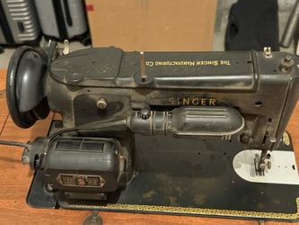 Vintage Singer Sewing Machine w/ Table & Accessories – Works!