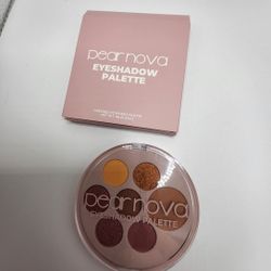 Pear Nova Eyeshadow Palette New