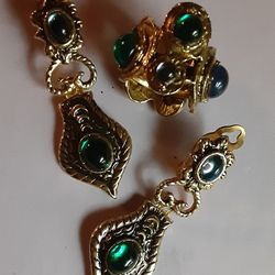 c1960 BRUTALIST GOLDTONE LUCITE BEADED RING + EARRINGS