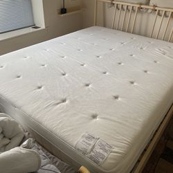 Very Comfortable Clean Like New Mattress Queen
