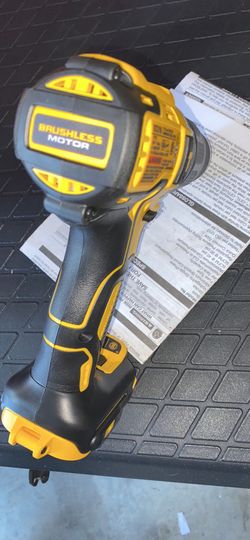 20-Volt MAX Brushless Cordless 1/2 in. -2 Speed Compact Hammer Drill (Tool-Only)Solo herramienta