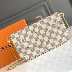 White high-end crossbody bag
