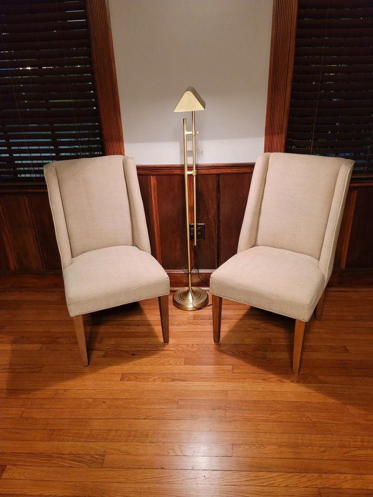 2 Wing Chairs