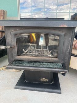 Wood Stove by Earth Stove