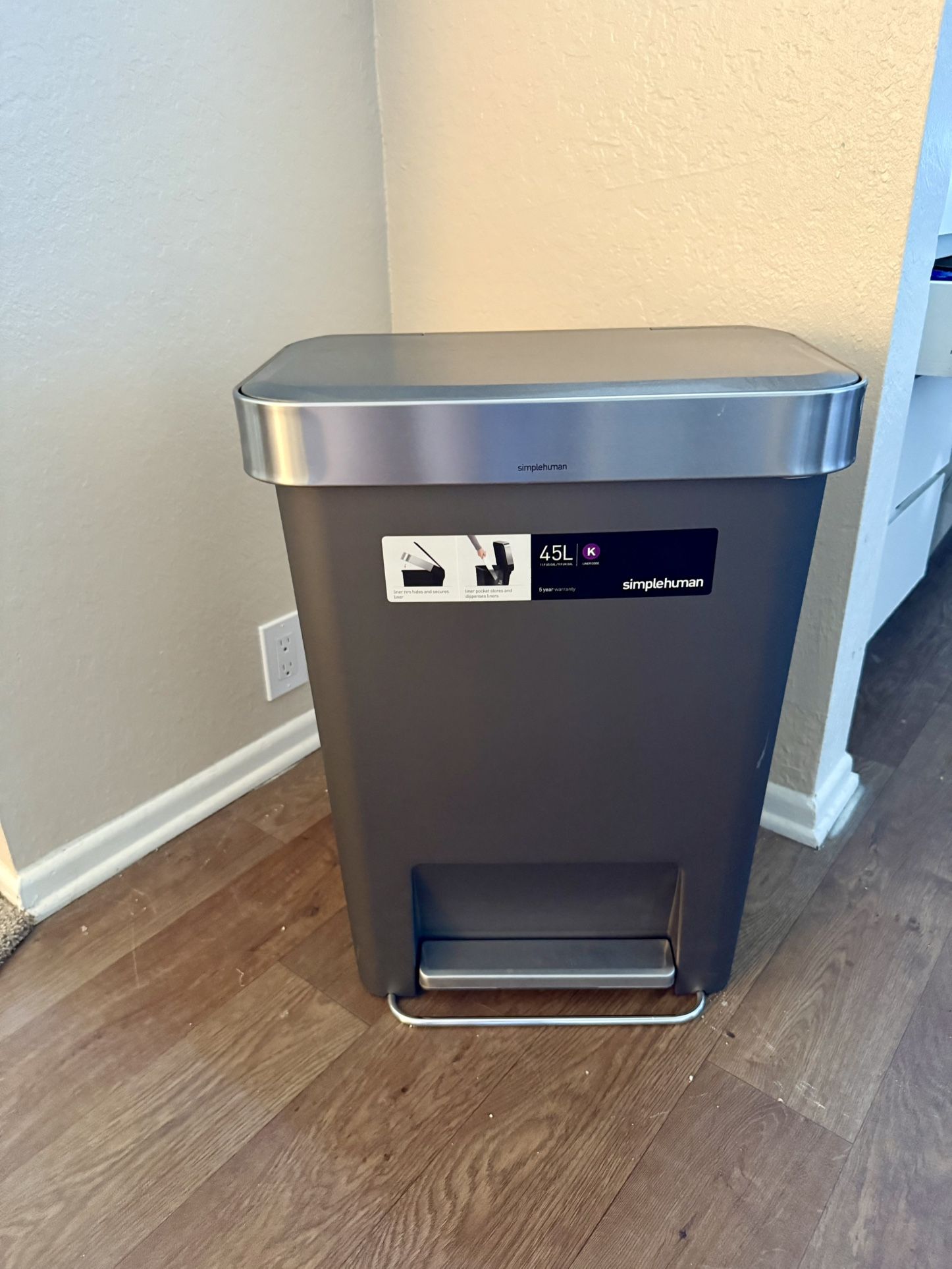 simplehuman 45L Kitchen Step Trash Can with Liner Pocket Gray Plastic Rectangular Garbage Can with Strong Steel Pedal