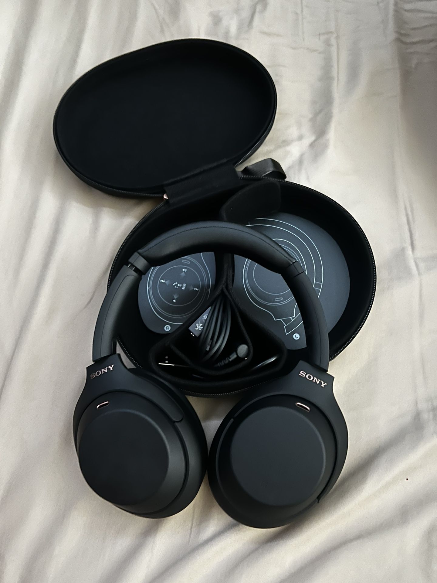 Sony XM4 Headphones