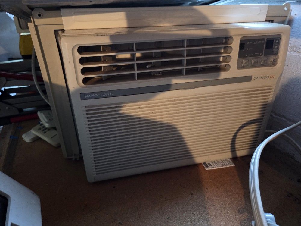 Window AC Unit