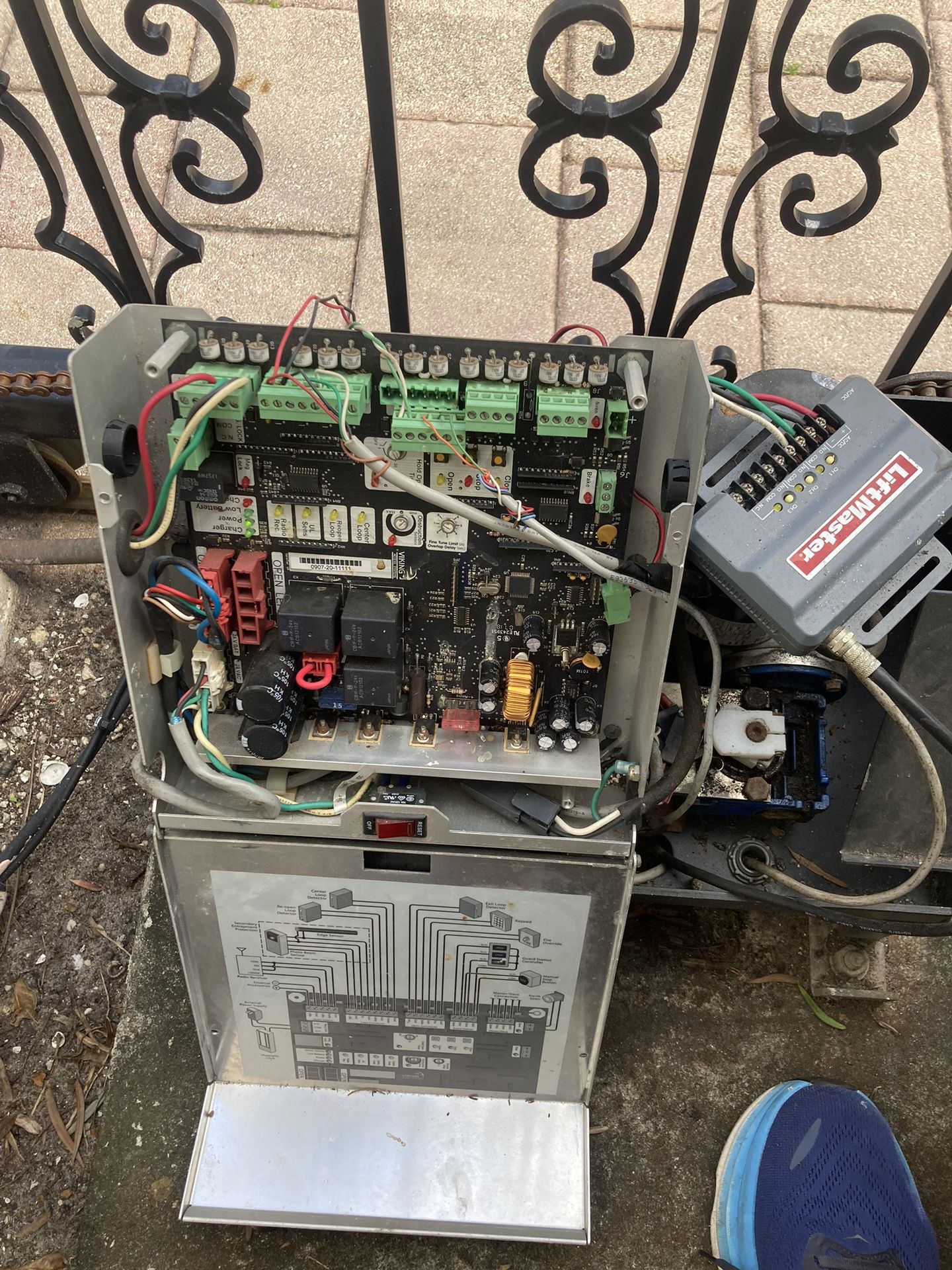 Electric Gate Motor Replace And Adjustment