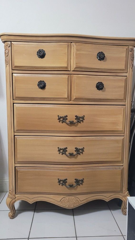 dresser