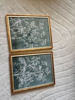 Set of wall art