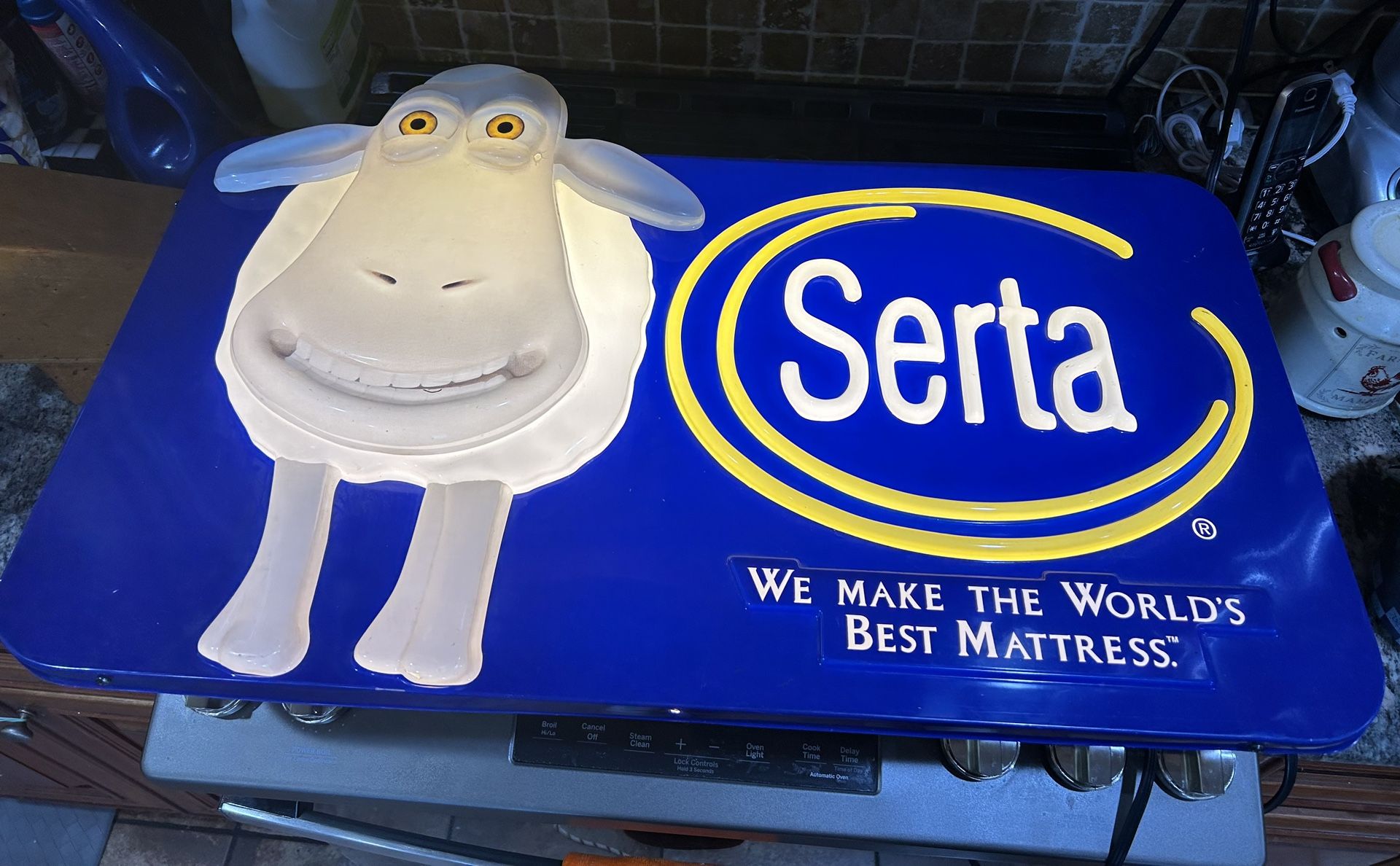 Serta Mattress Illuminated Sign Store Display Advertisement