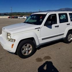 2011 JEEP LIBERY SUV