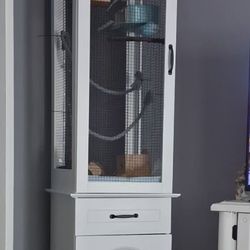 Budgie Bird Hut