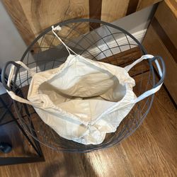 Free laundry basket/ hamper