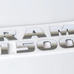 09-21 RAM 1500 Front Door Leeft & Right Letter Emblem Badge Nameplate Chrome