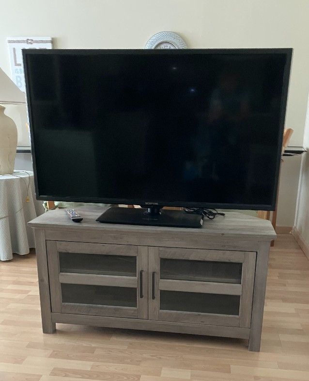 48" TV & TV Stand