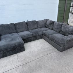 Mammoth Sectional 🚀FREE DELIVERY🚀