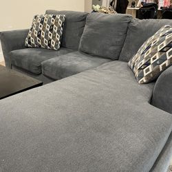 Gray Sectional Couch with Chaise – Comfortable & Great for Apartments