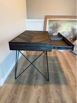 Modern Desk