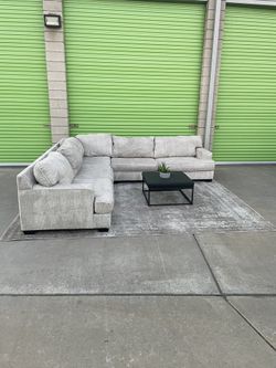 *Free Delivery* Ashley Sectional Couch Sofa