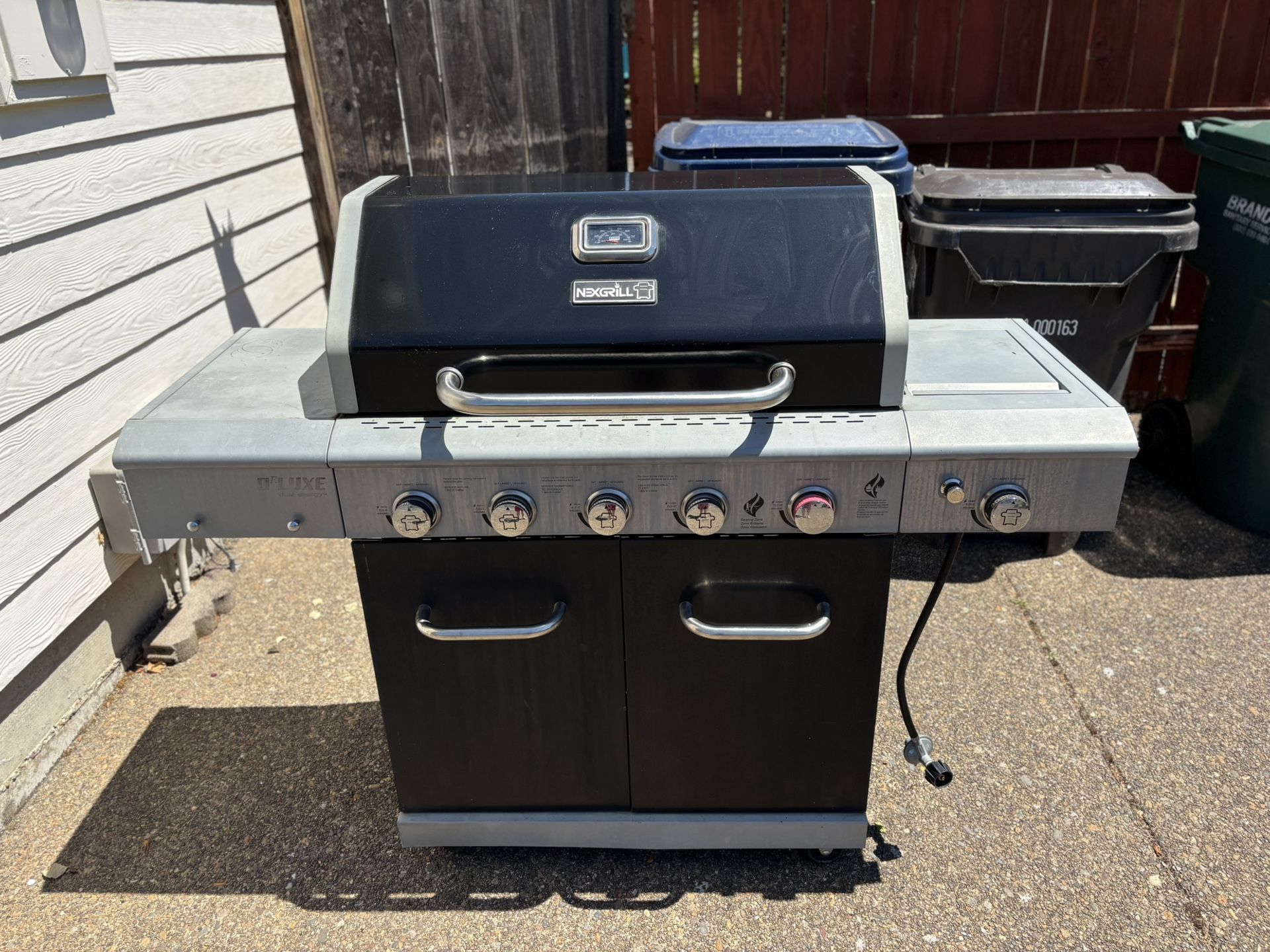 5 Burner NexGrill Deluxe Dual Energy BBQ