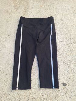 Fabletics capri pants