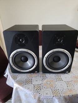Stuidophile Bx8 speakers