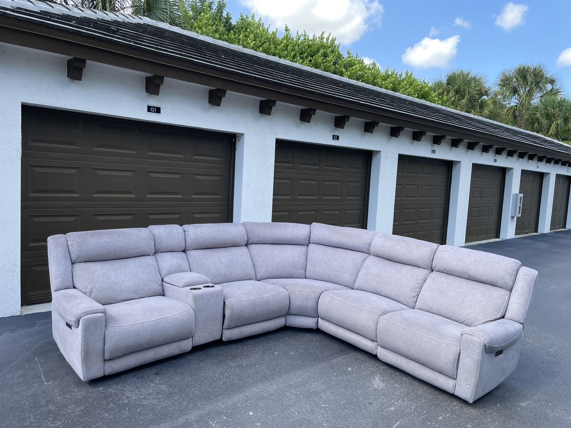 Couch/Sofa Sectional - Recliners - Gray - Delivery Available 🚛