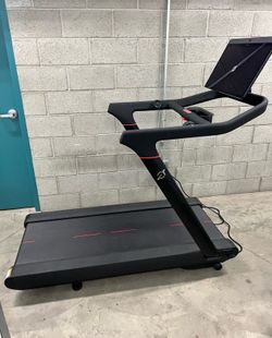 Peleton treadmill
