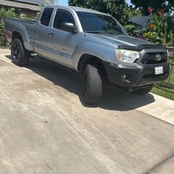Toyota Tacoma Título Limpio 