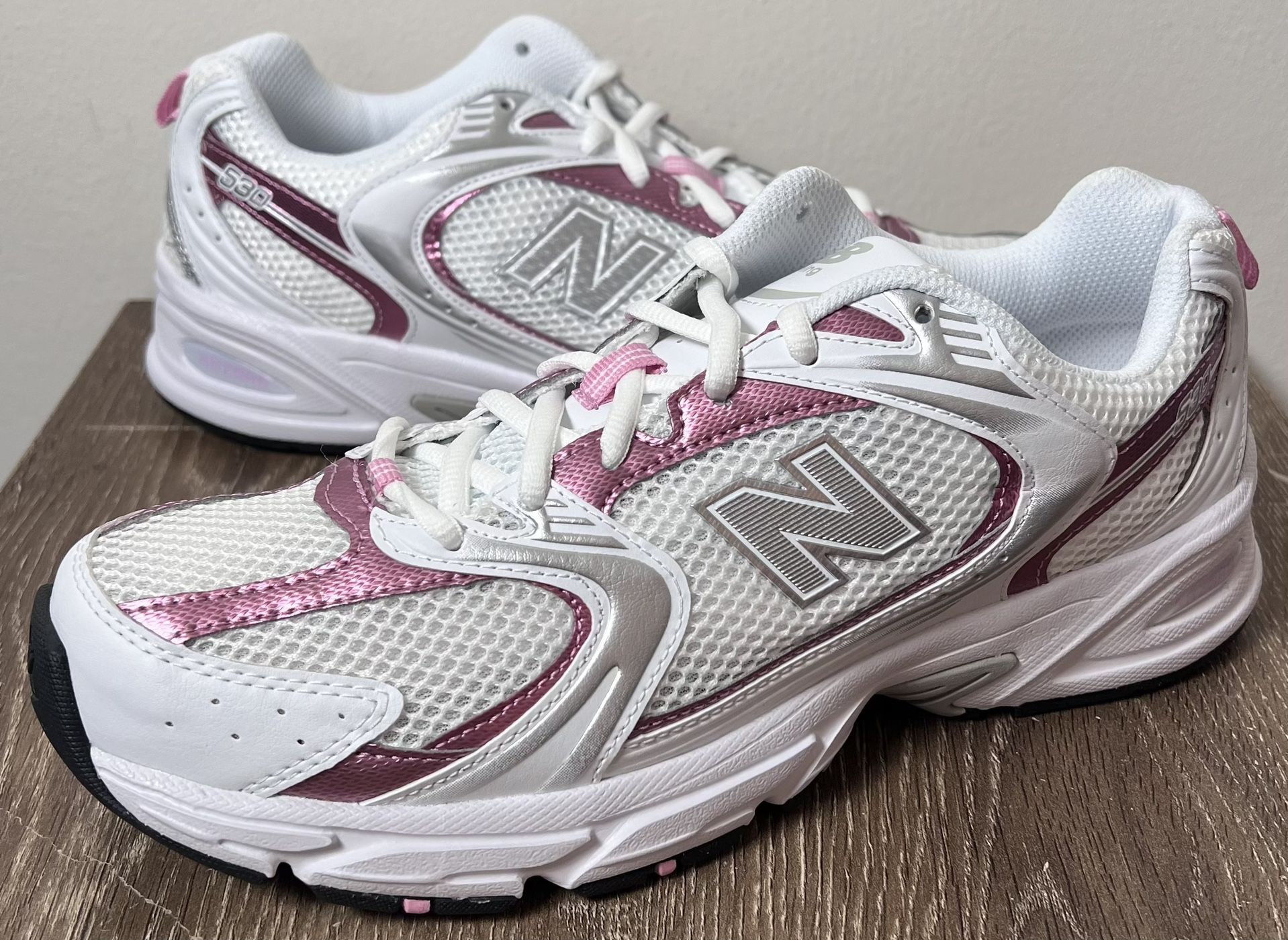 New Balance 530 White Pink Sugar Sneakers | Men’s Size 9 / Women’s Size 10.5 | MR530PK (2024) NEW