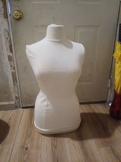 Female Dress Form Mannequin Torso