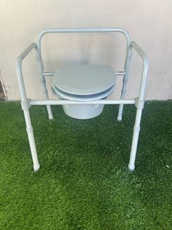 Portable Bedside Commode Chair with Bucket