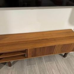 Stockholm TV stand