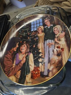 Vintage Christmas Scene Collector Plate
