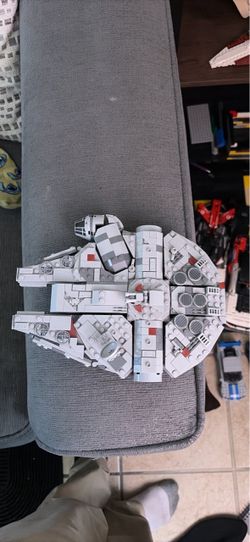Lego millennium Falcon