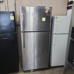 Frigidaire Stainless 18cf Top Freezer Fridge 