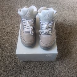 Jordan 5 Wolf Grays 