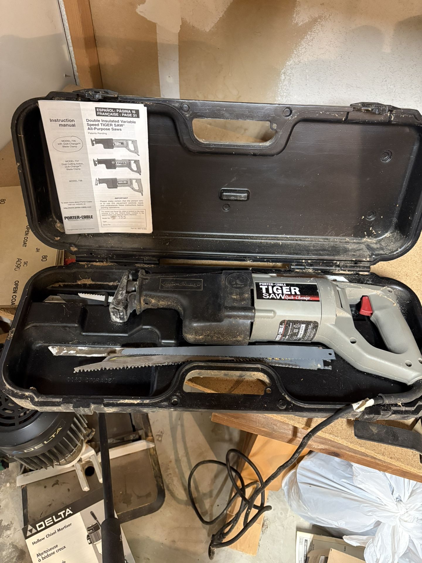 Reciprocating tiger saw