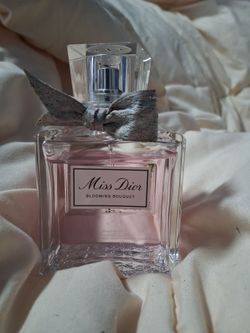 Dior Miss Dior Blooming Bouquet Eau de Toilette 100ml / 3.4 oz  (sells for $155.00 brand new)
