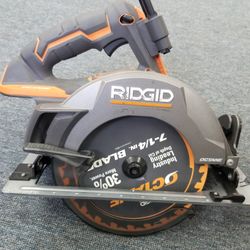 RIDGID
18V OCTANE Brushless Cordless 7-1/4 in. Circular Saw (Tool Only)
