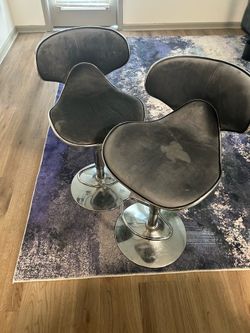 GREY BAR STOOL SET