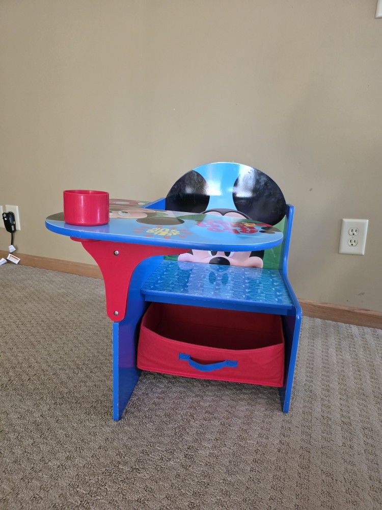 Mickey Desk 