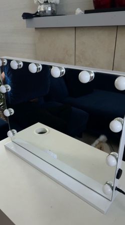 vanity mirror