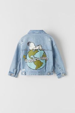 collaborative Zara x Peanuts  light-wash distressed denim jacket