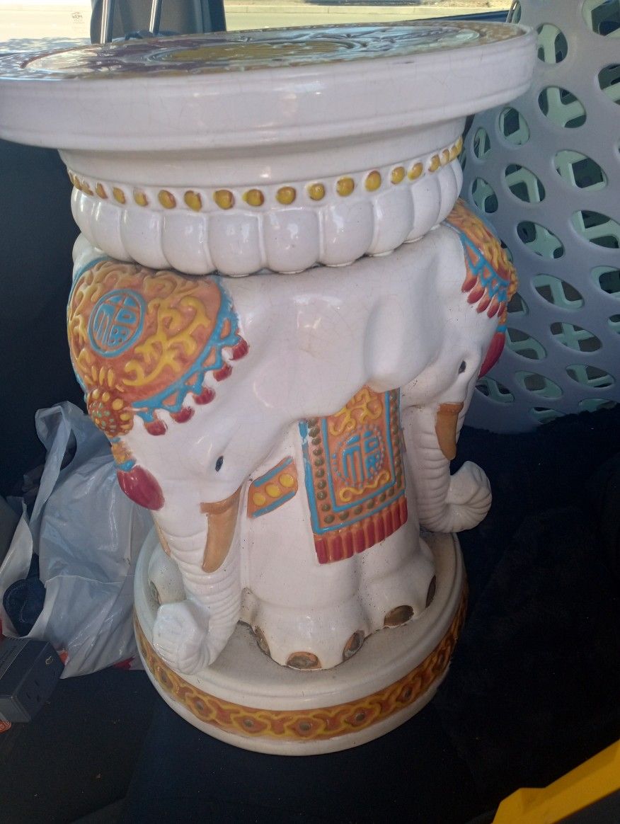 Vintage 3 Elephant Ceramic
