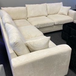 Must Sell Farmhouse Sectional $450 Available Today Can Deliver 