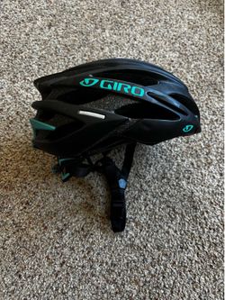 GIRO SONNET WOMEN'S ROAD HELMET size small