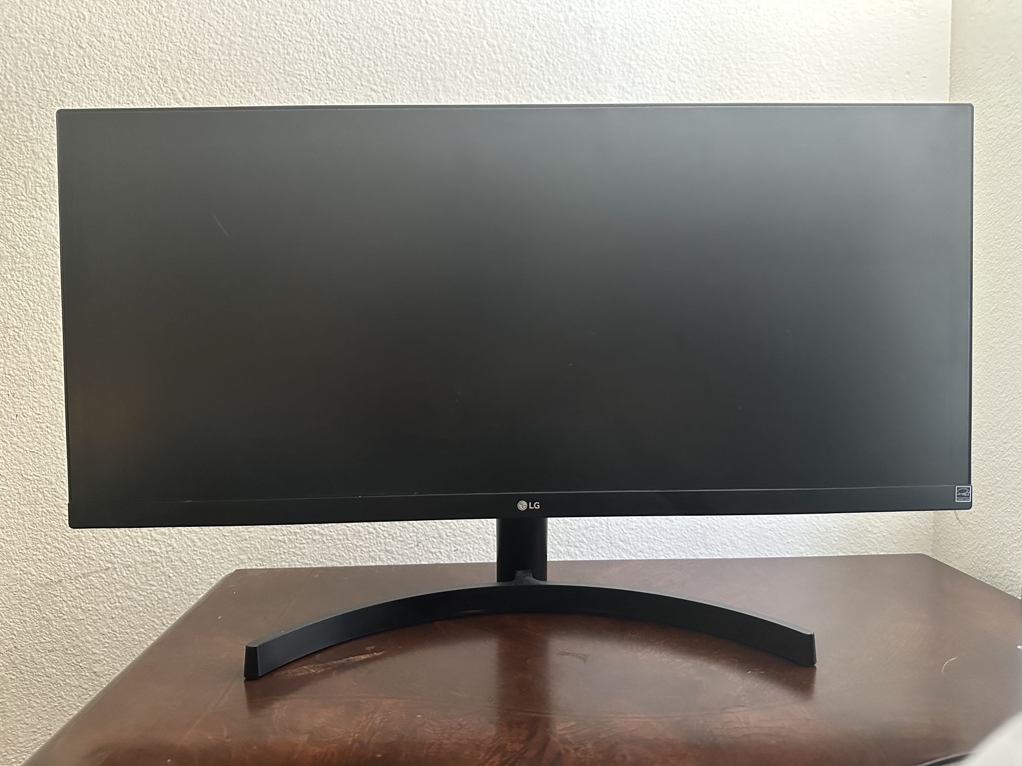 LG UltraWide Monitor 